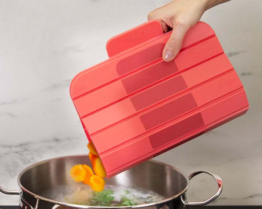 Roll & Expand Cutting Board